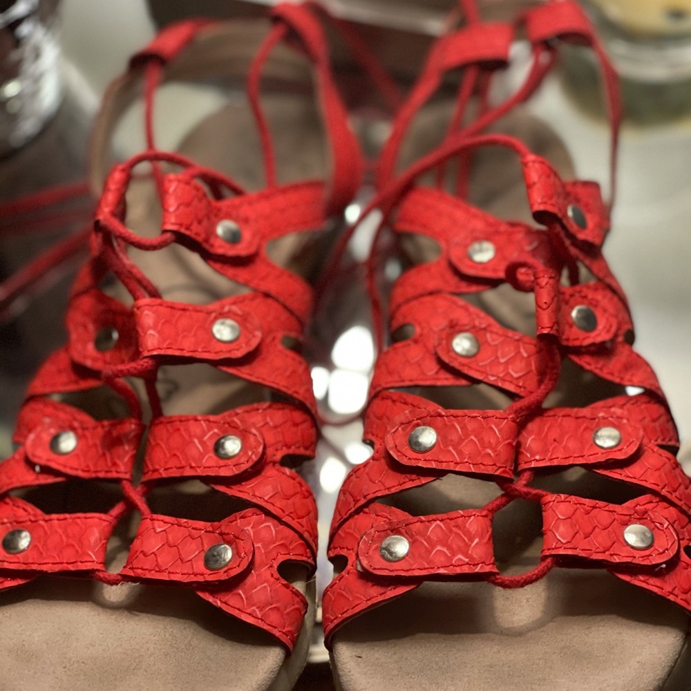 Red Sandals - Picture 4 of 5